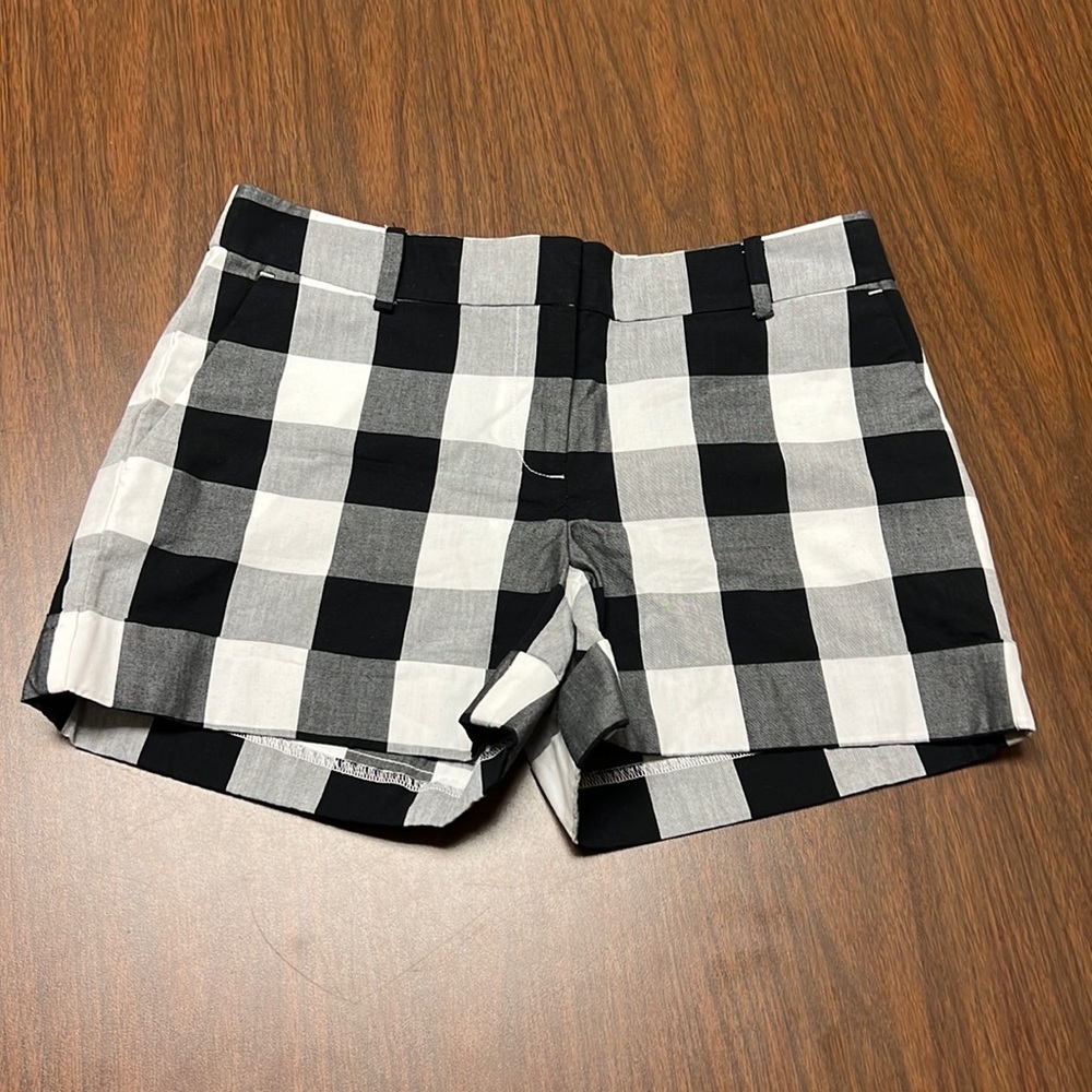 LOFT‎ black and white checkered shorts, size 00, NWT